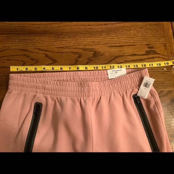 NWT Old Navy joggers - Picture 3 of 4